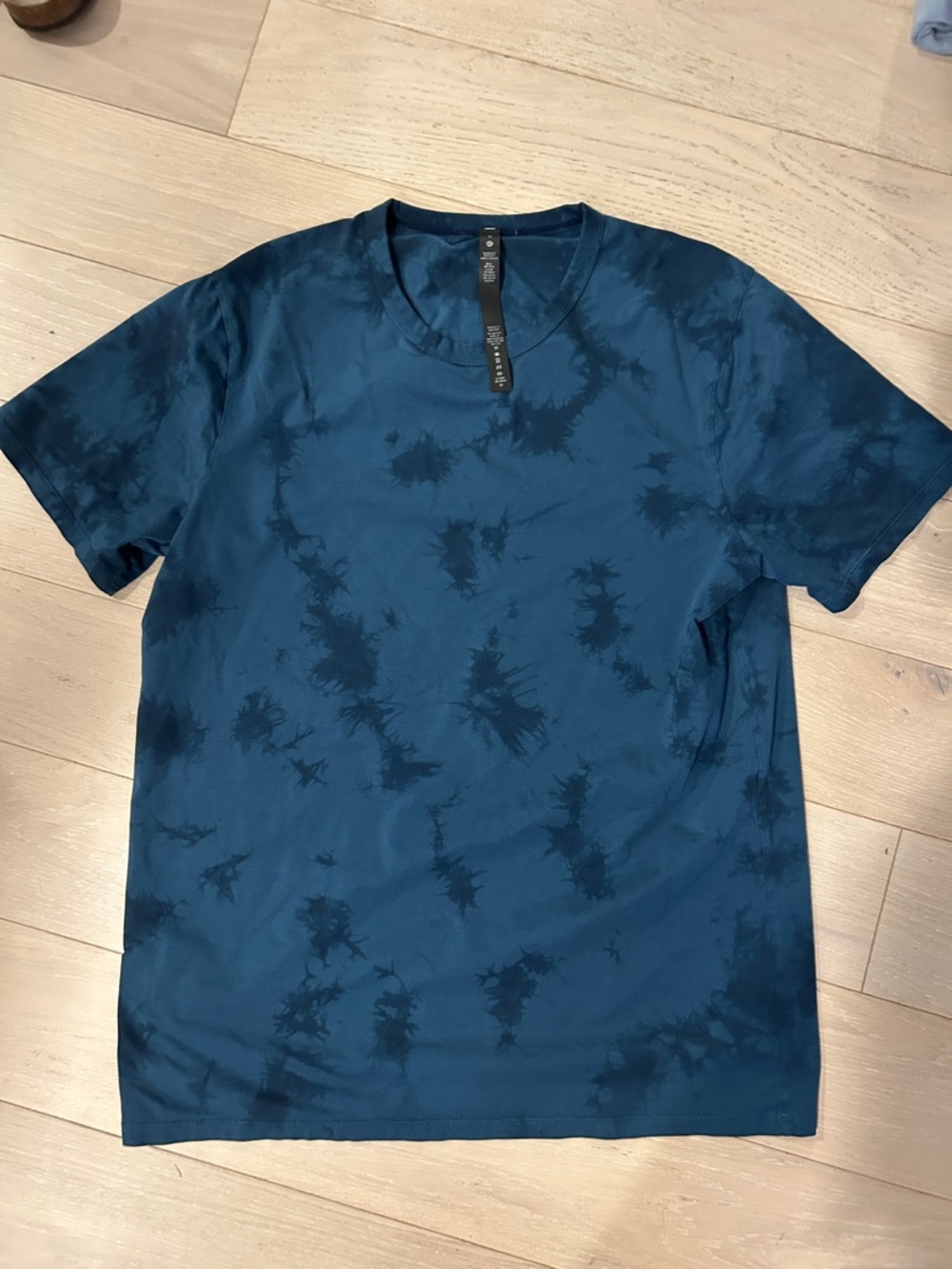 lululemon athletica Men's Deep Blue Tie-Dye Crew Tee